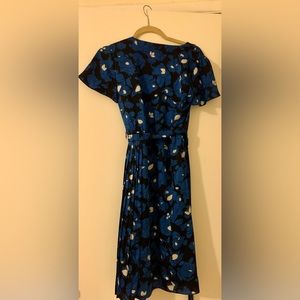 Banana Republic Extra Small Long Blue Flower Wrap Dress